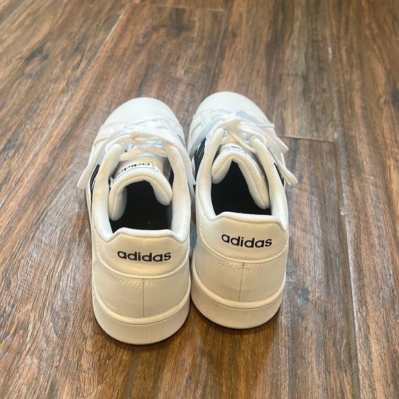 Black and white womens adidas sneakers - Picture 3 of 8